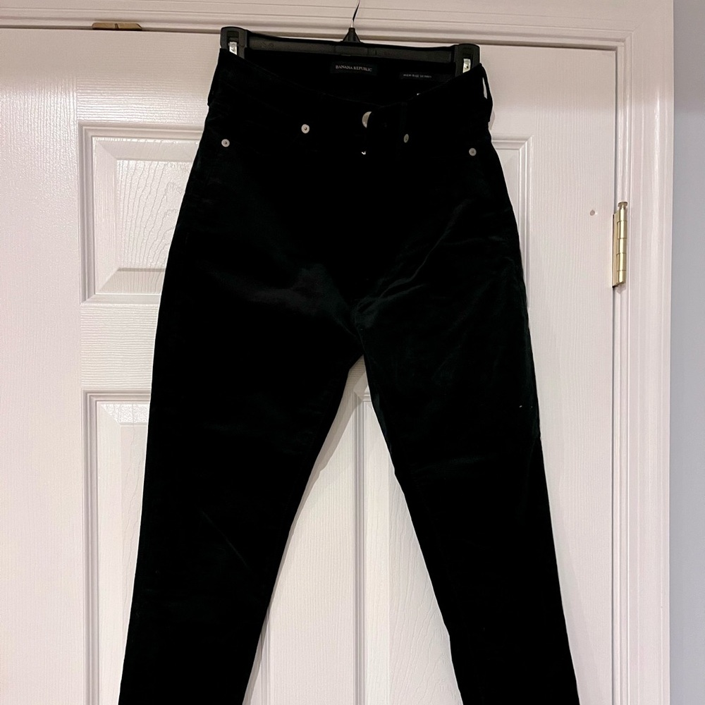 Like new black velvet jeans